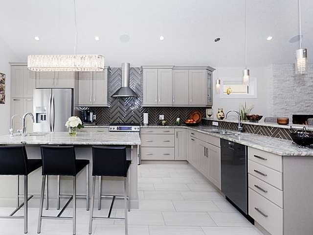 michaelhomesinc's tweet photo. We use a flexible approach when building our homes that allows us to efficiently manage projects, and ensures that our clients move into their dream home.

#MichaelHomes #yeg #yeghomebuilder #yegcustomhomes #edmonton #edmontonliving #edmontonhomebuilder https://t.co/q103lubw8i