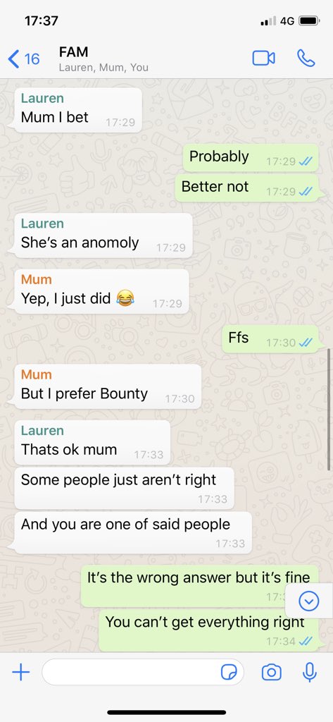 jay_hextall's tweet photo. @ryanEborall It is in fact my own mother, who would have thought https://t.co/aNQu95fxdB