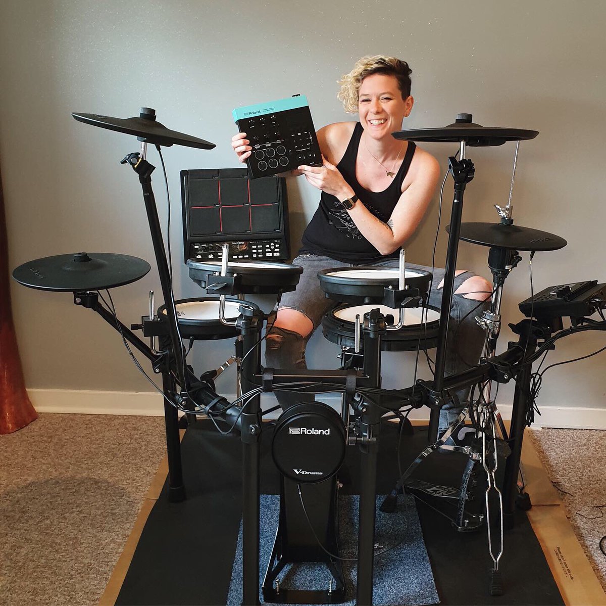 catmyersmusic's tweet photo. Beyond excited to announce that I’m now officially a member of the @roland_uk family! It’s every drum geeks dream &amp; I feel completely humbled to join their family of artists 🤤😻 Look at my stupid cheeser 🧀 in the second photo 🙈 #rolandfamily #rolandvdrums  #TD17KV #TM6PRO https://t.co/NzrGGlHaZp