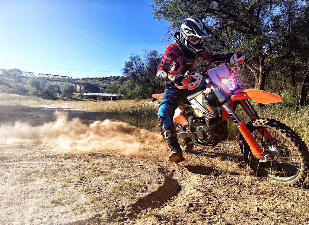 delangetristan's tweet photo. Tearing the day apart with 500cc‘s kicking sideways.
#wreckedit #lovedit #ktm500 #enduro #outsideisfree https://t.co/KkRudf64fS