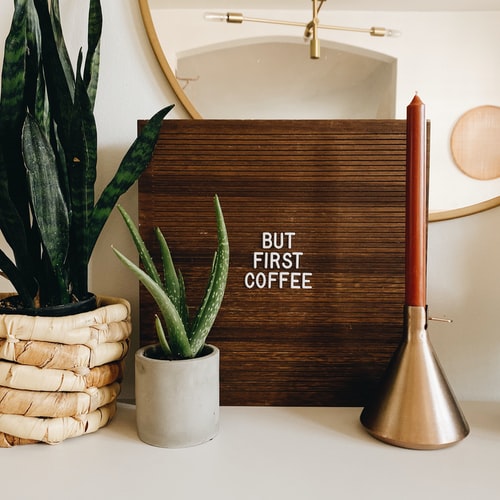 BobEditor123's tweet photo. Believe in something nice is coming your way and it will happen! Start the day and the week with a positive thought. 
#EditorBob #MondayMotivation #123Greetings https://t.co/lXpOZU08vl