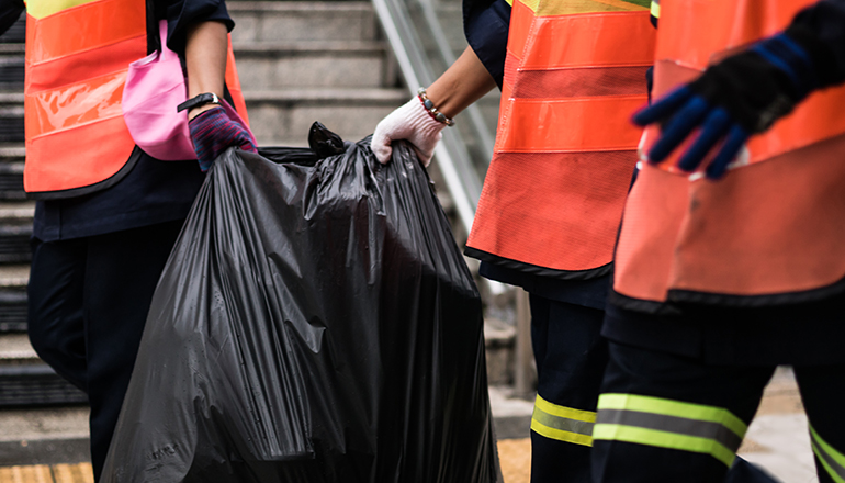 Michael67555351's tweet photo. Keep your people safe! Make sure your team is following the strict guidelines to keep them safe from #COVID19. #Recyclers and #waste haulers are more important now than ever - we need to support them and keep them safe so they can keep our families safe. https://t.co/Ghg1YKZQvt https://t.co/yzjIWtrujs