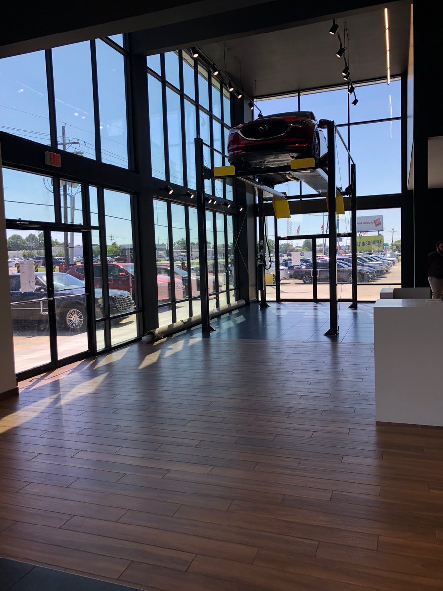 DidierArch's tweet image. The Team Mazda renovation &amp;amp; Image Upgrade is downright beautiful! #didierarch #teammazda #automotivearchitecture