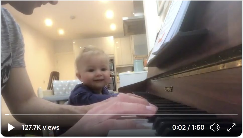 suzannezeedyk's tweet photo. 7. Insight 2: There are 14 gaze shifts in that short clip. (14!!!) The baby is indeed taking in his friend's hands playing. He looks often at those hands (6 of 14 shifts). But t bouts of hand-lookng are briefer than face-lookng. It's not just a music lesson. It's a people lesson. https://t.co/LNTODHIC0f