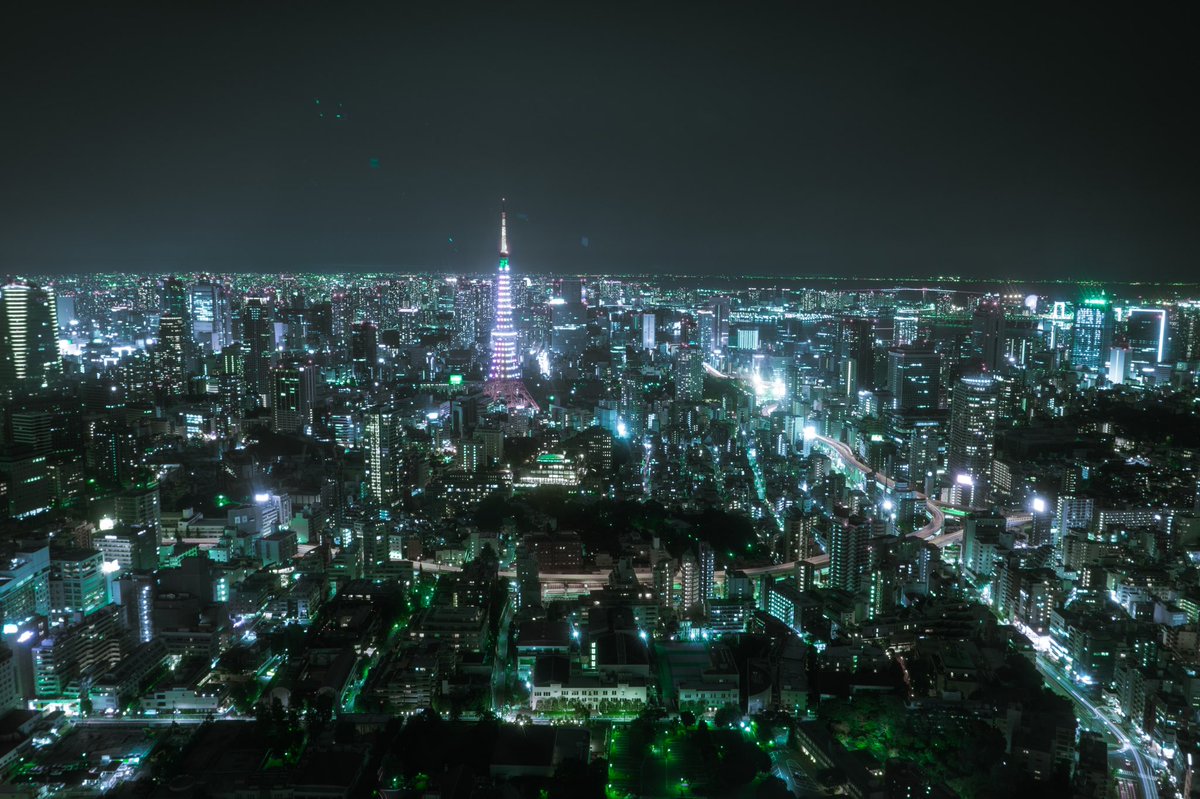 Zabilio1's tweet photo. タイムラインで見かけたのに触発されてFF7真似てみました😁
1,2枚目がLeica CLで3,4枚目がDP2 Merrillです📷
やっぱDPのデータは編集してて楽しい笑
せっかく引っ越したから早く大阪の写真もDPで撮りに行きたいけど、我慢我慢(`･ω･´) https://t.co/G4aurUhIId