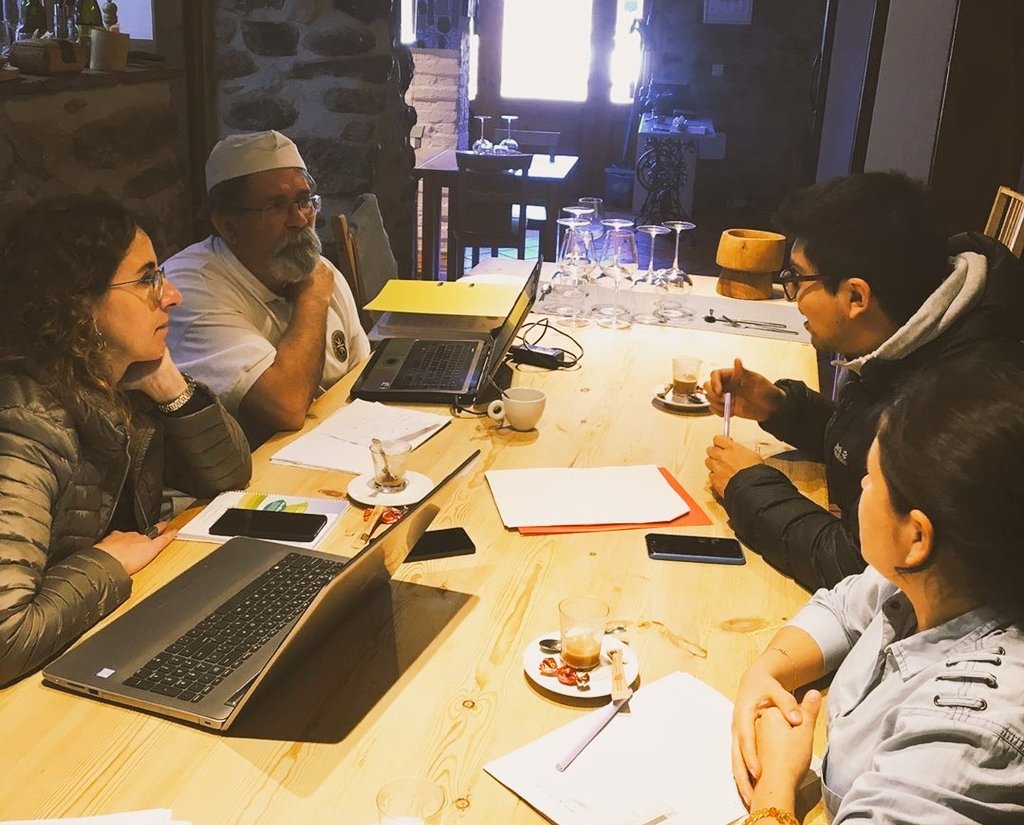 BETA_TechCentre's tweet photo. ▶️És una llàstima que la crisi del #COVID19 no ens deixi explicar com hem col·laborat amb @Masderoles per a certificar la petjada ambiental del formatge #Ermesenda.
Ha sigut una experiència pionera a #Europa en l'aplicació de la #PEFmethodology en aquest sector.✅ https://t.co/fc2r9AoAse