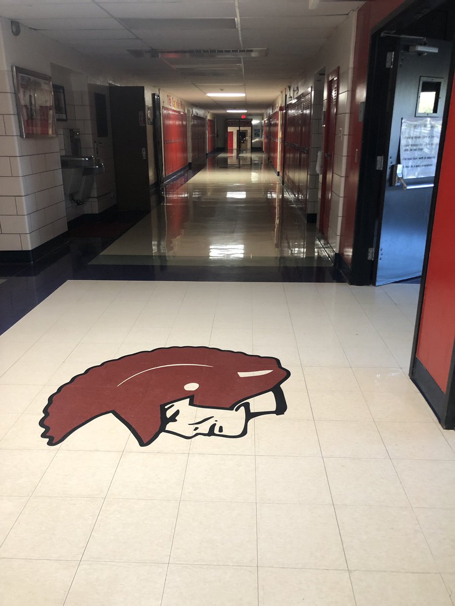 OakvilleMiddle's tweet photo. Thank you OMS teachers for all you do everyday. We miss you. You are all amazing. #spartanstrong https://t.co/pfzgPbFSAH