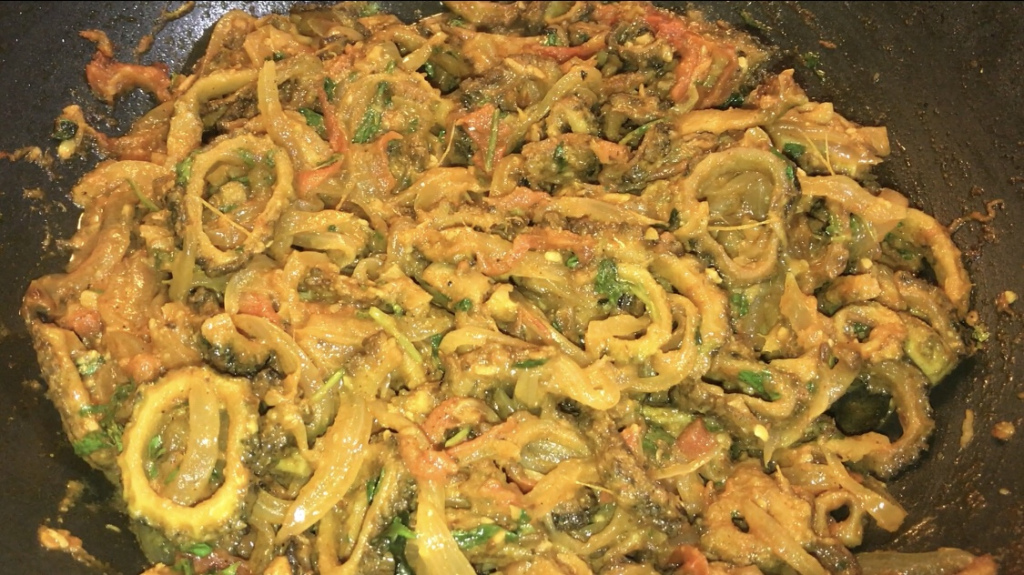 gratifycooking's tweet photo. Bitter melon with onions recipe https://t.co/bBYBZ6ljuq https://t.co/6tNbaymlBX