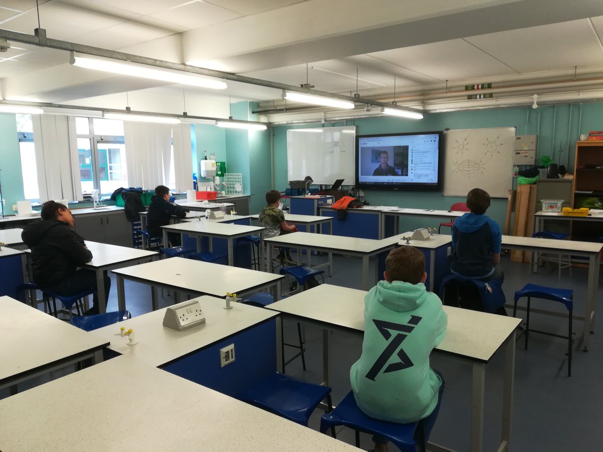 TaptonSchool1's tweet image. Our children of key workers in school today  @Taptonschool1 really enjoyed asking @astro_timpeake questions about isolation #timtalks