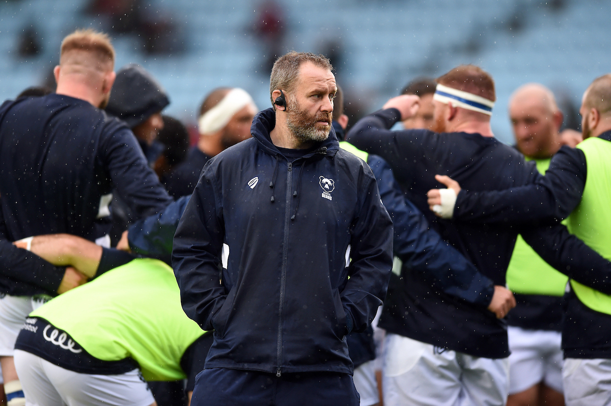 BristolBears's tweet photo. 1⃣4⃣6⃣ appearances as a player
5⃣ seasons as a coach

Thank you for everything you have done for the @brfc_academy and the first team, @IRO1981 💙 https://t.co/ziUe3kpAY3