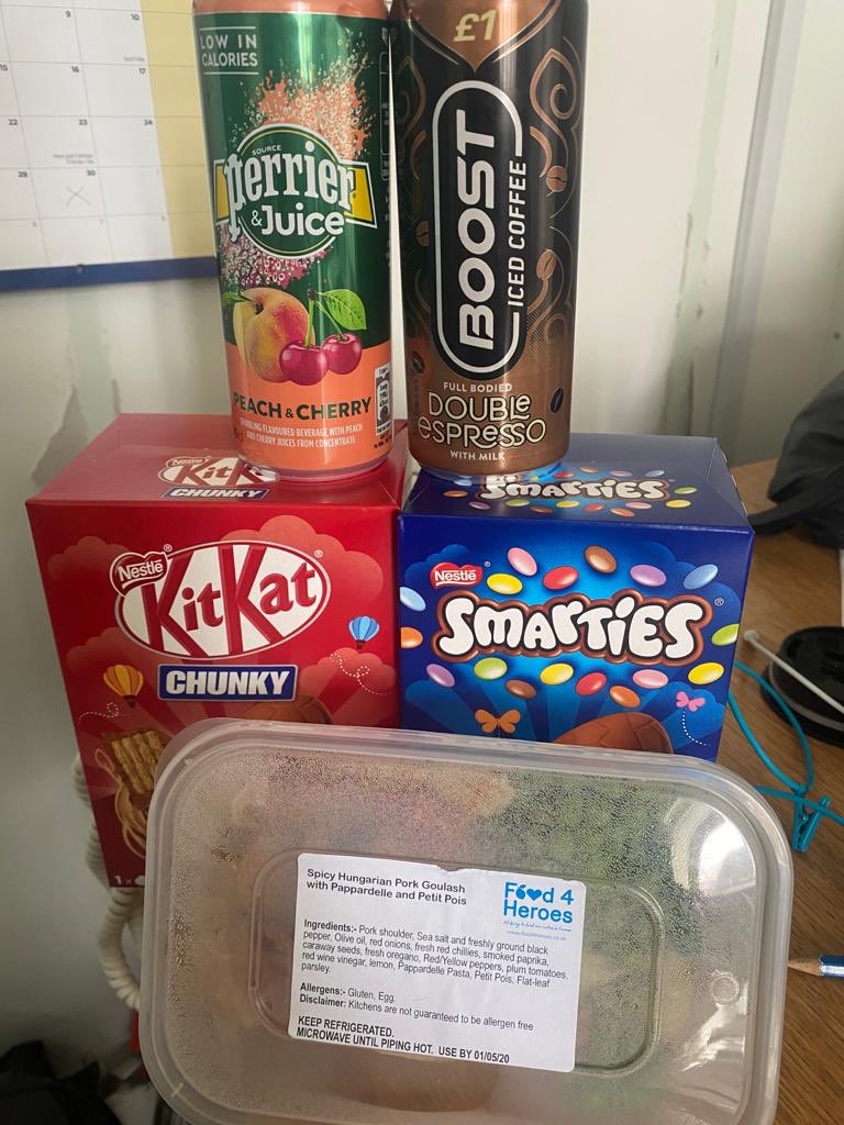 suzymac69's tweet photo. Infection Prevention Team receiving their amazing food box. Thank you so much to @Leeds_Cares We also had lunch supplied by Food4Heroes. How lucky are we! Thank you everyone for supporting and feeding us!! 😊😊🌈🌈 @LeedsHospitals @FacilitiesLeeds https://t.co/BOR5BTaiqe
