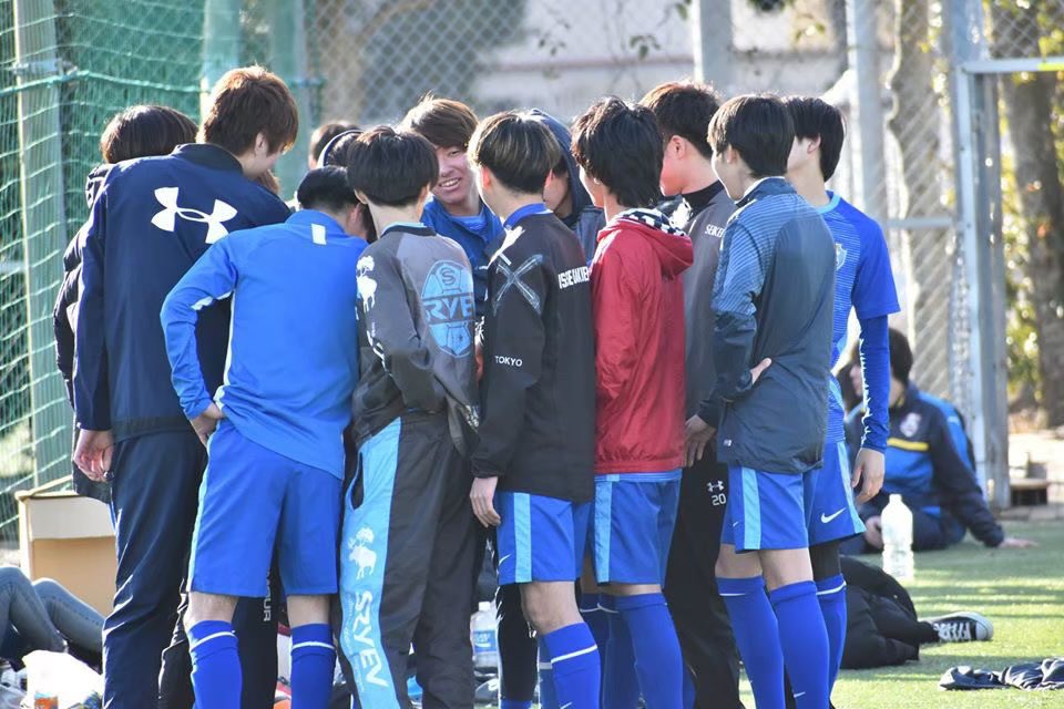 su_ZeM's tweet photo. 新入生の皆さん、こんにちは！
成城大学唯一のサッカーサークル
Z.e.Mです⚽️

サッカーをやりたい人はもちろん、初心者でもやる気があれば誰でも大歓迎です🤝マネージャーも大募集中です！

私達と一緒に楽しい大学生活を送りませんか？😊

詳しくはDMまで📩

#成城大学 #成城サークル #春から成城 https://t.co/gI0hJD1bZb