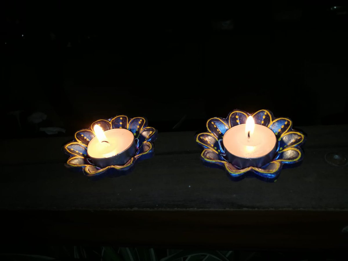 Saurabh Vatsa (@saurabh_vatsa) on Twitter photo For our Bravehearts at the Frontiers...2 humble lamps for the eternal flame of Amar Jawan....#HandwaraMartyrs ...<a href="/sidpatankar/">Siddharth Rashmi Vinayak Patankar</a> For our Bravehearts at the Frontiers...2 humble lamps for the eternal flame of Amar Jawan....#HandwaraMartyrs ...<a href="/sidpatankar/">Siddharth Rashmi Vinayak Patankar</a>