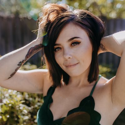LittleLexyPoo's tweet photo. 💚 https://t.co/rPy091SL1l
