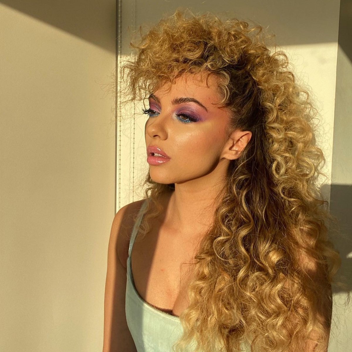 snowflakejadey's tweet photo. I know this was for a Break Up Song challenge but I absolutely love it. Jade looks amazing ❤️ https://t.co/JiPFU5jlTm