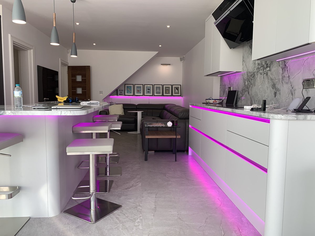 LecEtec's tweet image. Beautiful RGBW strip supplied by ArcLed controlled by Loxone 👍😎 #loxone  #arcled #smarthome #homewutomation