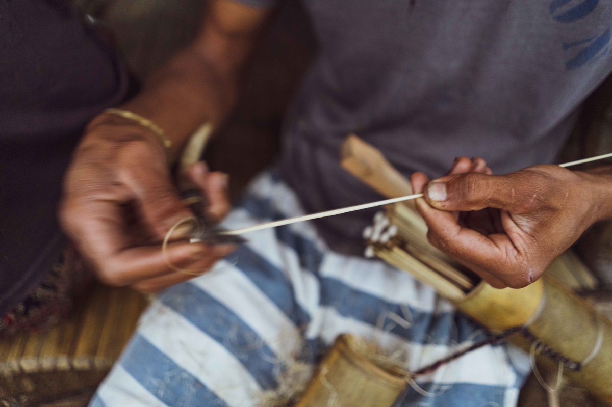 PalawanBlade's tweet photo. The Palawano’s hand-carve their blowgun darts, this photo was taken when visiting Keret the local Blacksmith. #palawan #culture #stories #blades https://t.co/7btp2Xi8nn
