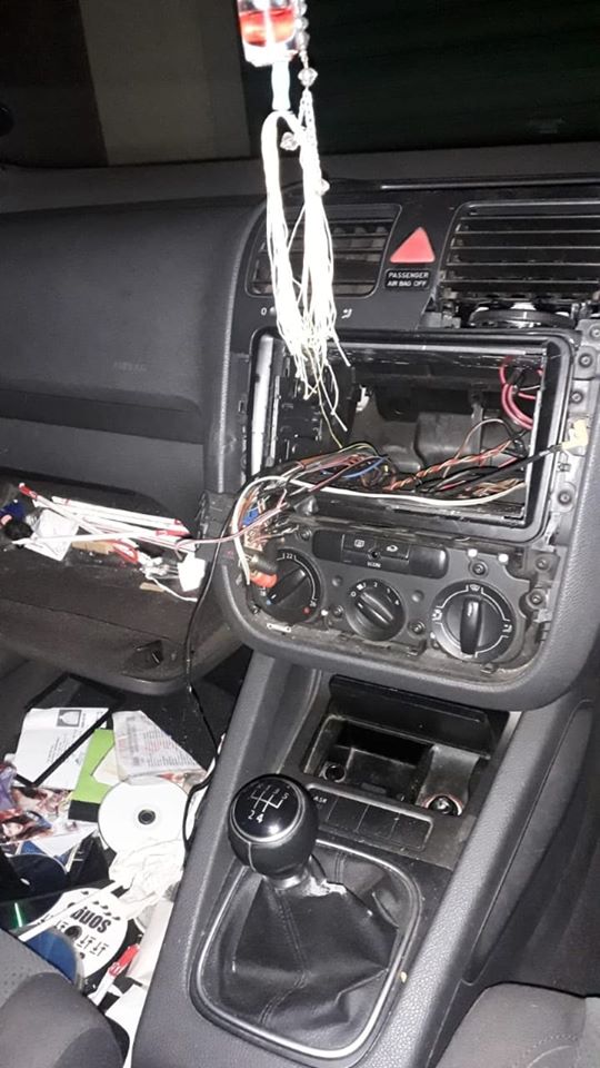 _ArriveAlive's tweet image. Items stolen out of a vehicle on Ocean Ridge Drive in Trenance Park  ow.ly/zsMs30qD50h 

#ArriveAlive #StolenItems #RUSA