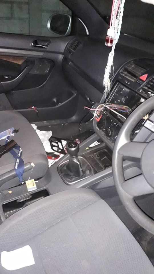 _ArriveAlive's tweet image. Items stolen out of a vehicle on Ocean Ridge Drive in Trenance Park  ow.ly/zsMs30qD50h 

#ArriveAlive #StolenItems #RUSA