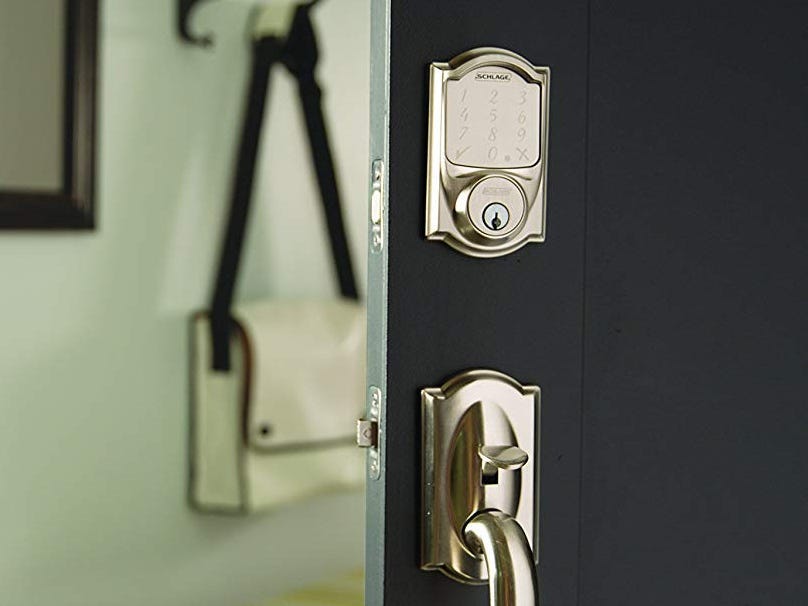 Schlage_Locks's tweet image. .@businessinsider named the #Schlage Sense Smart Deadbolt as the best lock for HomeKit in their recent “The Best HomeKit Devices" article. Read more here: ms.spr.ly/6019Tgm0N