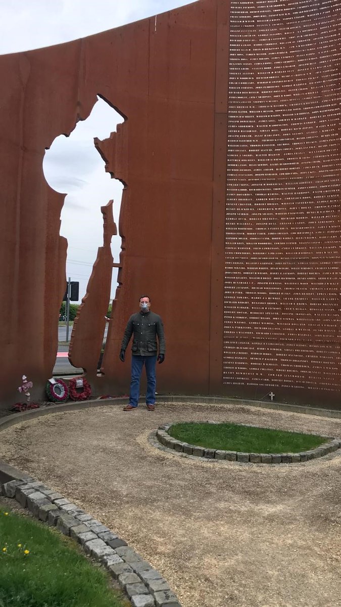 north_lancs's tweet photo. No.18 of our #19AOKvsCOVID19 - Michael tidies war memorials ready for #VEDay

Michael used an hour of exercise to make sure local remembrance areas were looking worthy of the men and women who gave their lives for us. Could you do the same?

Read more - https://t.co/ckm5Z9w8vn https://t.co/8OF7D6OHe2