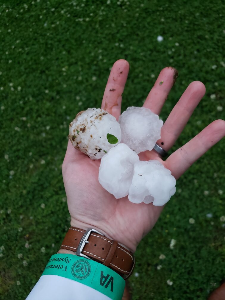 CharlesPeekWX's tweet photo. A couple of images of hail from my son and my SIL that both work in Fayetteville, AR. @weatherchannel @NWStulsa #ARwx #hail https://t.co/lRxGBwtgF4