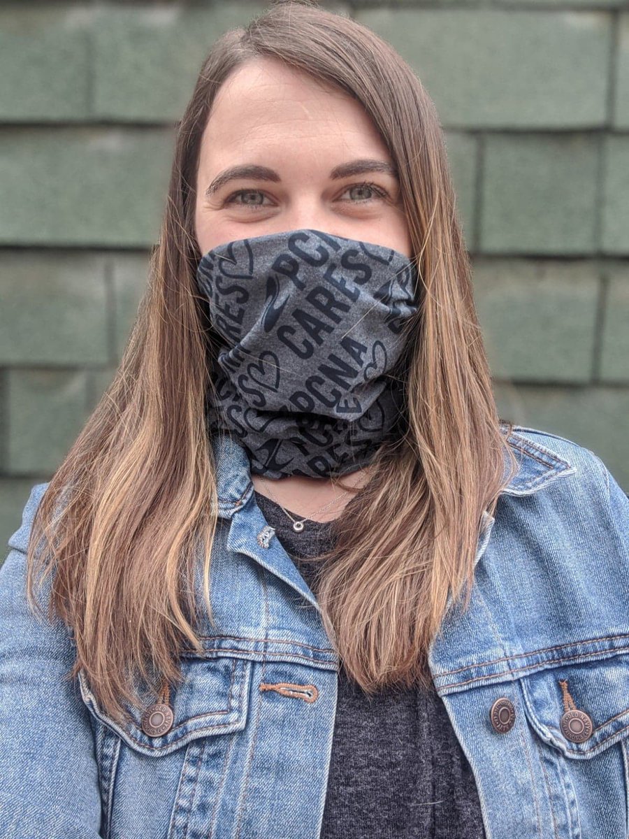 trimark1975's tweet photo. Hey @wick_22 @VancityReynolds @conquercovid19 Our team @Trimark1975 has 3,000 snoods (face coverings) we’d like to donate. Just let us know how to get them where they need to be, and we’ll make it happen! Thanks for all you’re doing to help #ConquerCOVID19 in Canada. #PCNACares https://t.co/PyepEuCuge