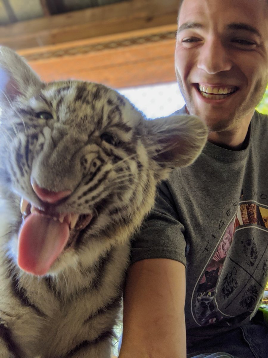 I just wanted one nice photo, just one!😂😂😂