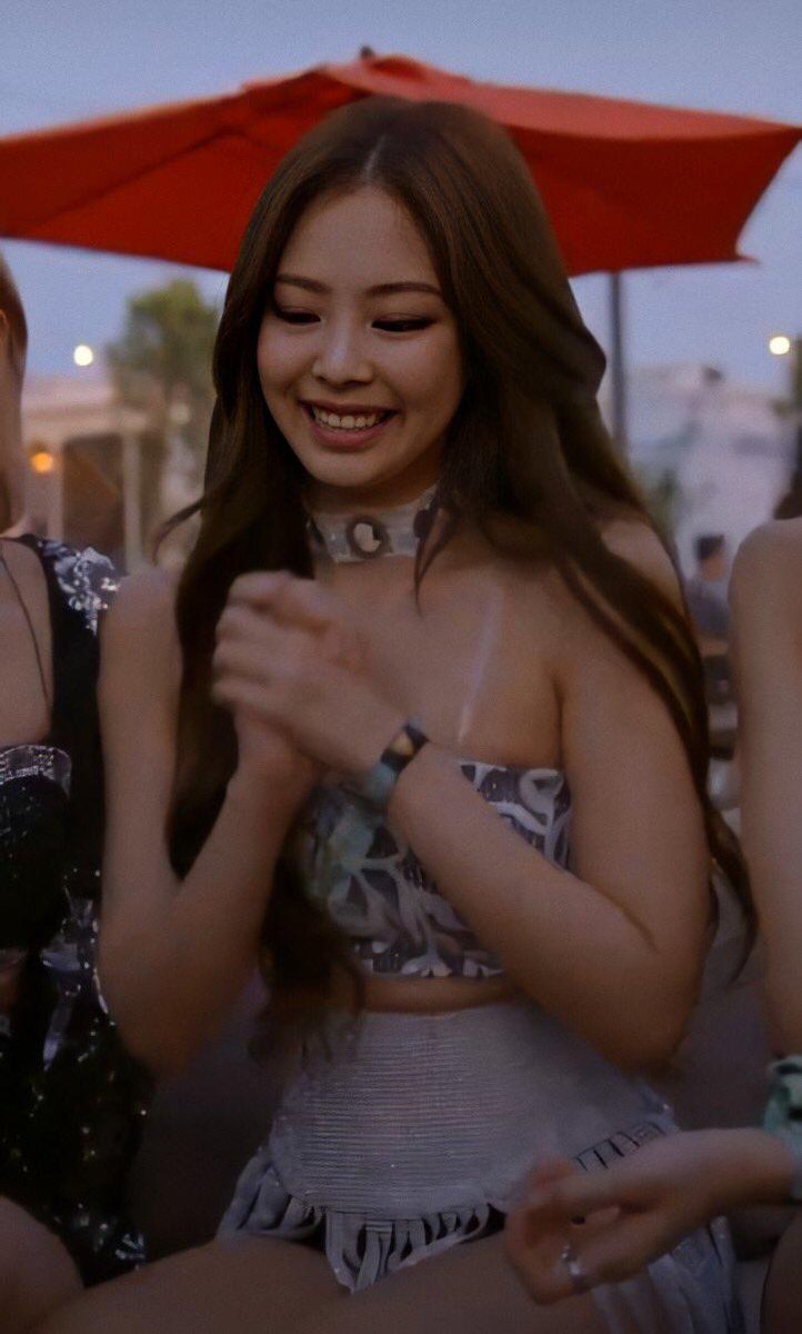 jennie pics tweet media