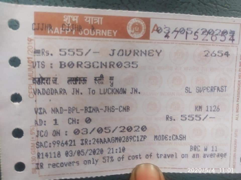 drmanishdoshi's tweet photo. #RailwayFairPaidByLabour #OfficialTickets @PMOIndia @RahulGandhi @abpasmitatv @tv9gujarati @VtvGujarati @Zee24Kalak @News18Guj @GSTV_NEWS @mantavyanews @Supriya23bh https://t.co/Z0wU79hVYM
