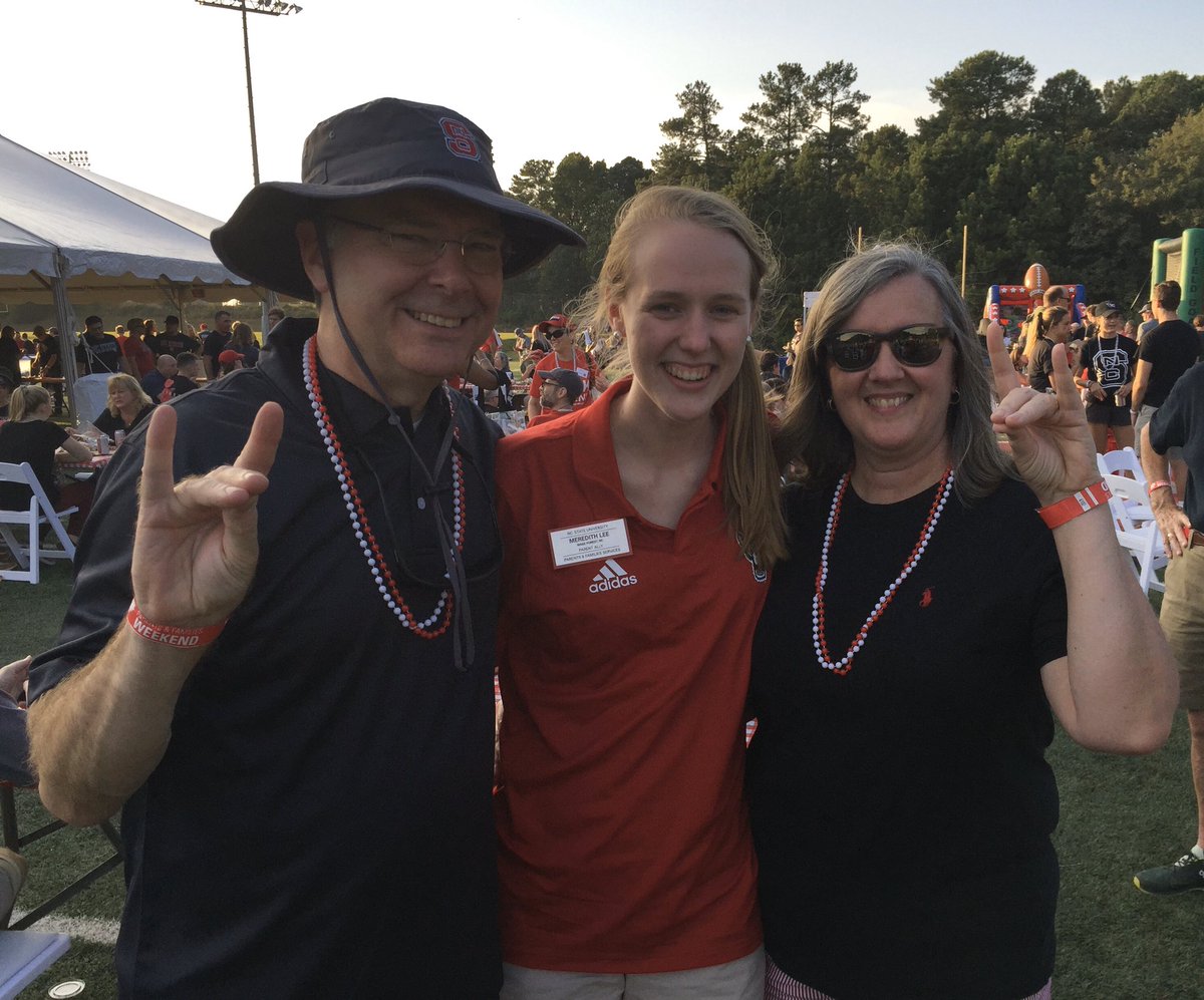 NCStatePFS's tweet photo. Itโs Family Appreciation Week! Each day this week, we are going to recognize the important people who have continued to support us in all ways.
Today weโre celebrating #PackParents!! Students, post photos of you with your parents/guardians using #PackFamilyWeek. ๐บ #pa_meredith https://t.co/YkpYc2DzvC