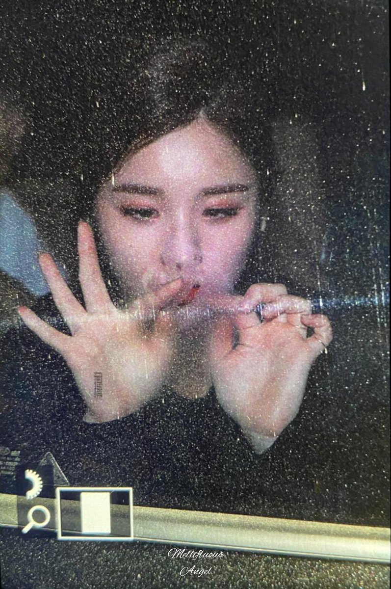 Angelheejin1019's tweet photo. 200504 퇴근🐰🐰

💖💖💖💖💖💖💖💖

#이달의소녀 #LOONA 
#희진 #Heejin https://t.co/RtbMJqJbVF