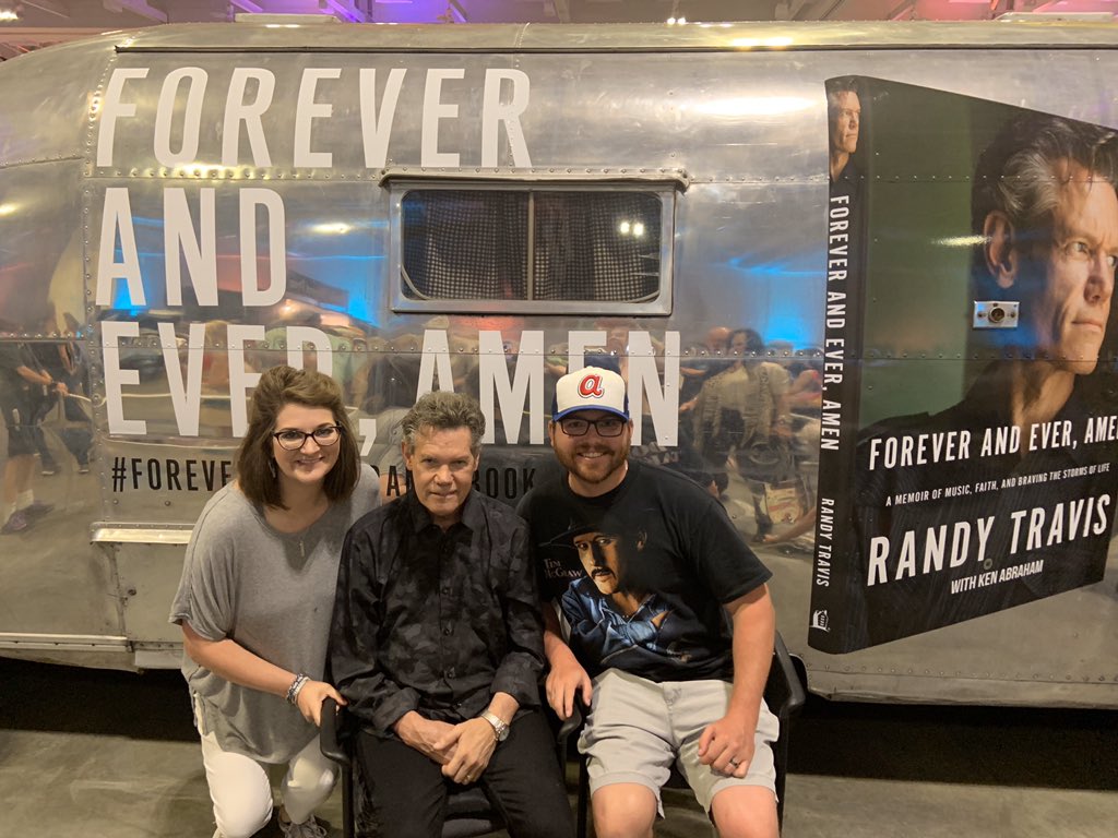 mbt616's tweet photo. Happy Birthday @randytravis! https://t.co/RKio9lQf3s