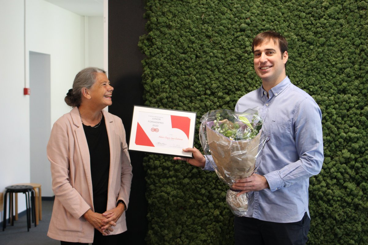 Lopez-Contreras Lab (@andresj_lab) on Twitter photo I am honored to receive the junior researcher award from the <a href="/cancer_dk/">Kræftens Bekæmpelse</a>. Many thanks to all the members of the lab, this award is also yours. Also, special thanks to @KP_twitt_llo and Rafael Peñafiel, who have been fantastic mentors during my career and helped me to get here. I am honored to receive the junior researcher award from the <a href="/cancer_dk/">Kræftens Bekæmpelse</a>. Many thanks to all the members of the lab, this award is also yours. Also, special thanks to @KP_twitt_llo and Rafael Peñafiel, who have been fantastic mentors during my career and helped me to get here.