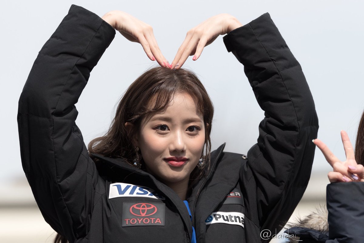 daipril75's tweet photo. 생일 축하해〜🎉🎉🎂
항상 밝은 나은에게감사하고 있습니다. 
앞으로도 항상 웃는 얼굴로〜‼︎

 #에이프릴 #APRIL #나은 #Naeun #ナウン
#HAPPY_NAEUN_DAY 
#나은이는_나의_영원한_팅커벨 https://t.co/eDcGwEIMEv