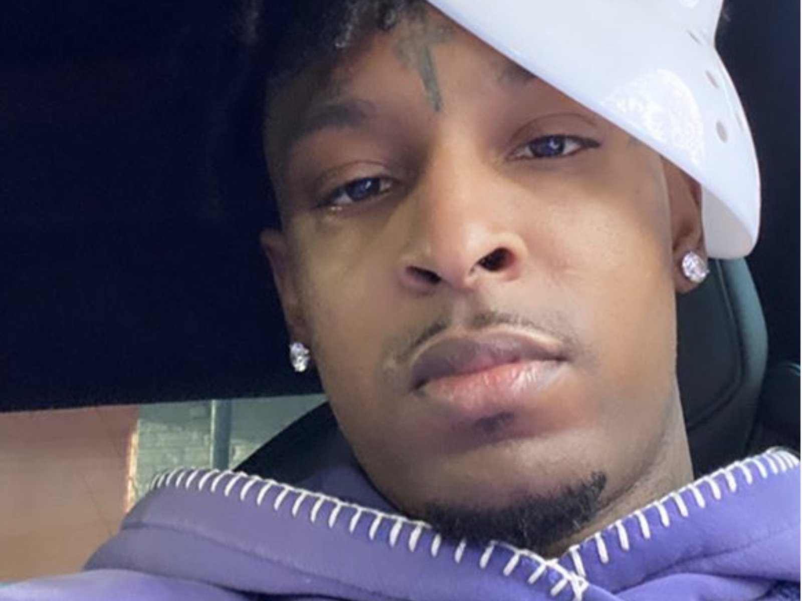 21 Savage Shows Off His Fashion Drip On A Beautiful Sunny May Day