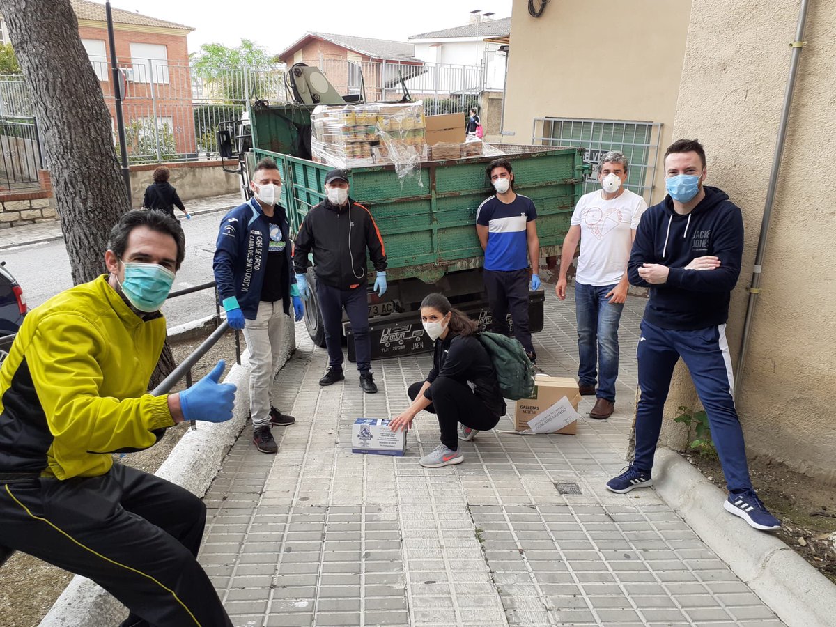 AytoJaen's tweet photo. #COVID19Jaén || Desde el 16 de Marzo, con la declaración del Estado de Alarma, la Concejalía de Políticas Sociales ha destinado 132.685 euros en ayudas, ha proporcionado más de 23.000 comidas a hogares vulnerables y ha reducido a la mitad el tiempo de concesión de ayudas. Hilo👇 https://t.co/mqJiAPf7Xe