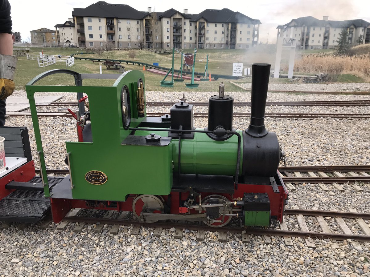 Although we’ve had to delay our opening - possibly June 1st if regulations/volunteers allow- a small amount of testing is continuing. Yesterday we tested our recently acquired 0-4-0 after a few repairs. #modelrailway #ironhorsepark #trains #airdrie