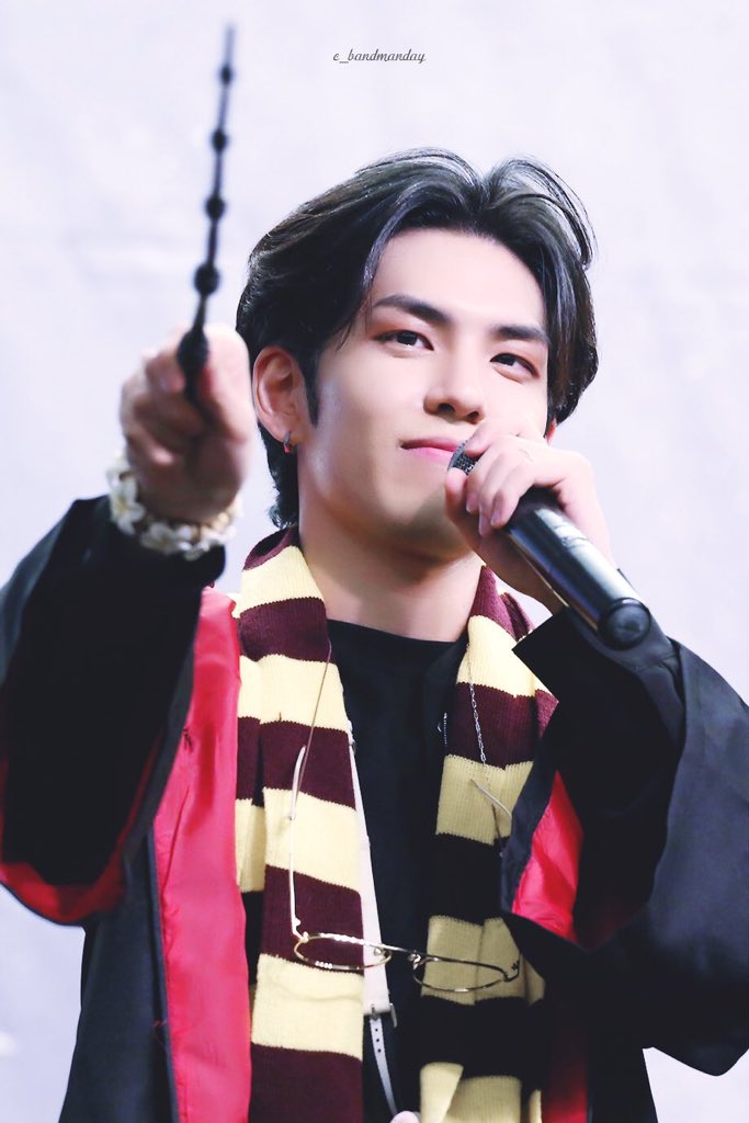 ↳ °˖✧ day 125 ✧˖°what did i do today... i did absolutely nothing lol i mean i finished my yeji edit i guess?? ANYWAYS WONPIL TEASERS!!! oh my gosh he looks so gorgeous i’m gonna cry ;-; i think i prefer the midday version for now but we’ll see after dowoon’s teaser!!! ♡