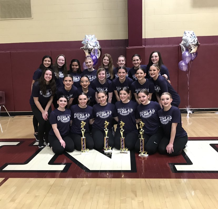 dhseaglettes's tweet photo. Are you interested in becoming a member of the DHS Eaglettes? Come train, bond, and dance with us this summer virtually to prepare for tryouts and the upcoming dance season! If interested, please click the link in our bio to sign up! More information will be linked through there! https://t.co/z6A2bKfK8M