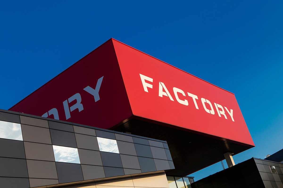 NEINVER_Group's tweet photo. Today we have reopened our five outlet centres in #Poland under strict health and safety measures and with over with over 80% of the shops open. Congrats to our Polish team for their hard work to be ready to open safely and in time!
https://t.co/UapZpT3YYU https://t.co/goKJyXRAwY