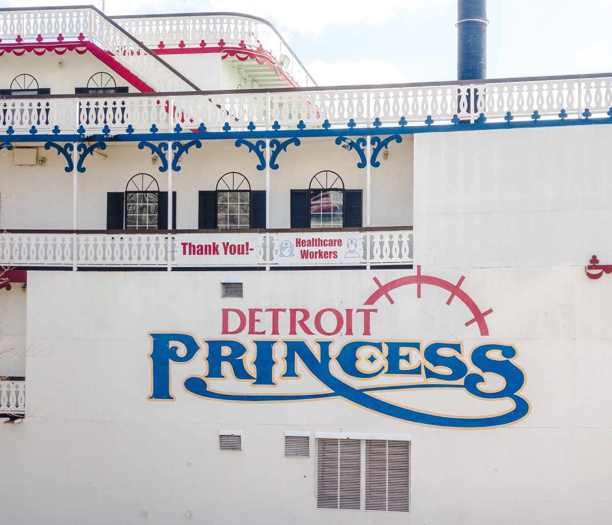 DRiverboat's tweet photo. Be a hero, support our local essential workers when you buy a gift card! 
We will donate the same Gift Card value in appreciation of their dedicated effort!
For more details head to the link in our bio.
#detroit https://t.co/dpcSAOL1V8