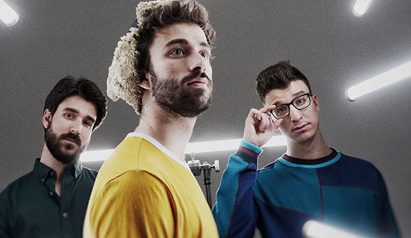 MyMix1079's tweet photo. Jack from @AJRBrothers will be joining Andre Styles TOMORROW on Facebook live at 2pm for another @ReVisionEyes Mix Music Lounge to answer your questions and share a video performance they put together from life while stuck at home. #ReVisionGivesBack https://t.co/MvLljYWdf1