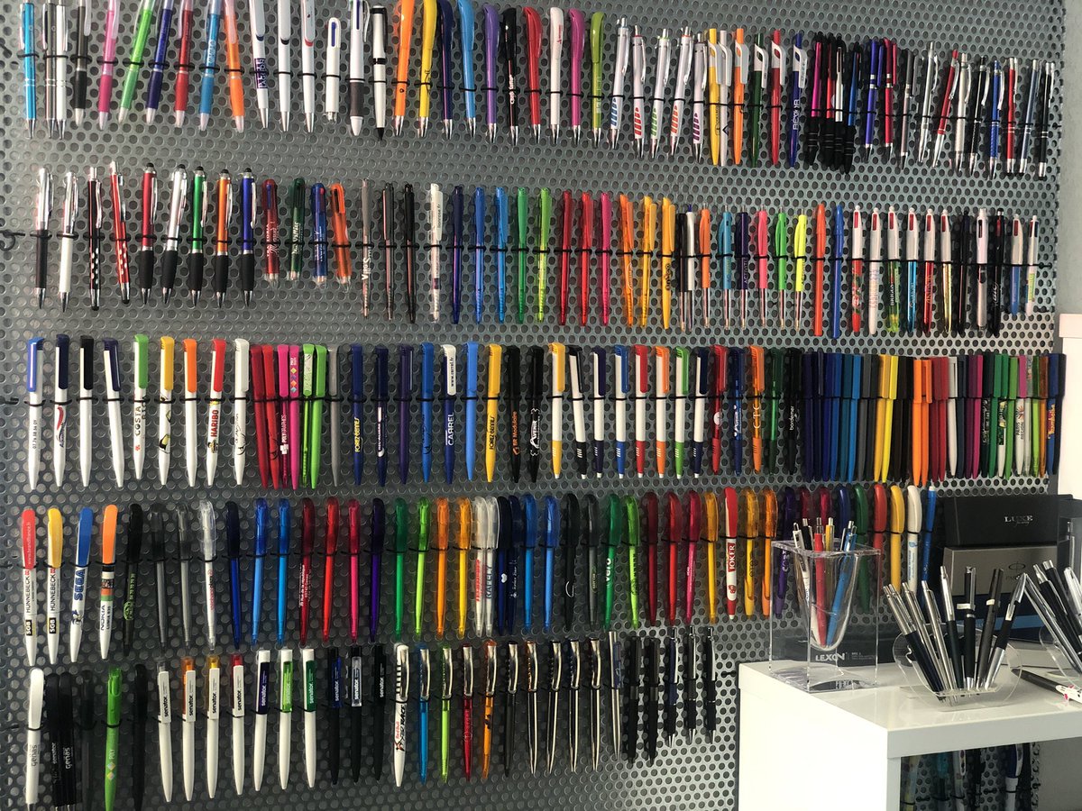 SIDDEP's tweet photo. Le confinement aura permis de prendre le temps de ranger le showroom ! La preuve en image ! on vous attend nombreux dès que possible pour remettre de la vie chez SIDDEP Chassieu. Siddep la société qui marque !Objets, cadeaux et textile publicitaire ! TOUT vos objets personnalisés https://t.co/z3m5tbhHKC