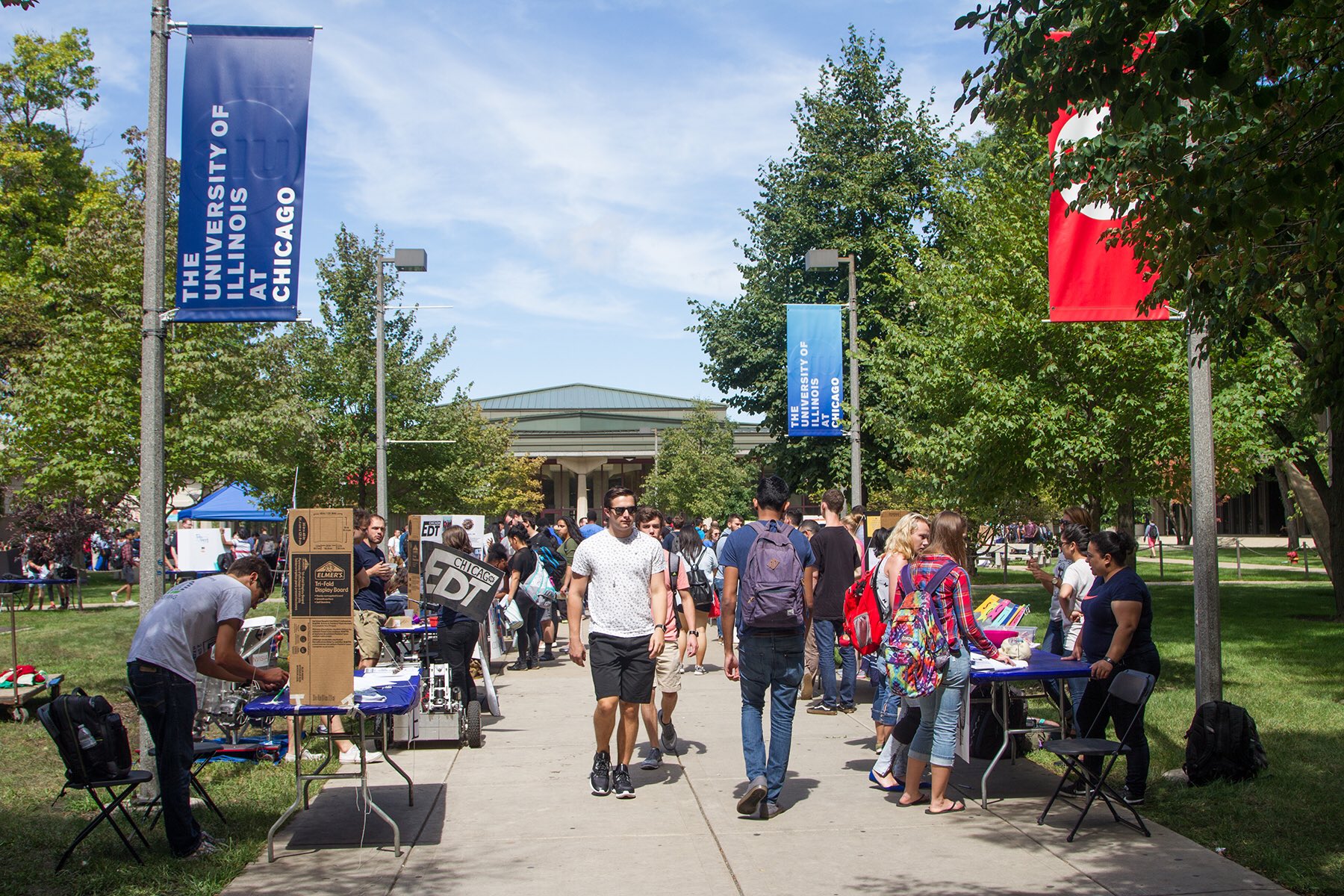 Yusef on Twitter "UIC Involvement Fair UICCADA UICProud UICAlumni.…