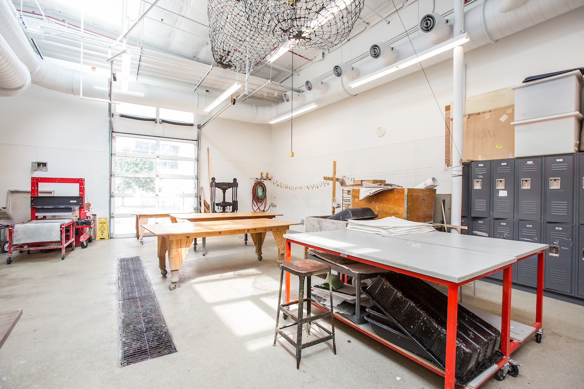 uwmadisonarts's tweet photo. Are you curious about what an art studio on campus looks like? Take a 720 degree virtual tour of the @UW_ARTdept’s spaces in the Art Lofts and Humanities building!
https://t.co/avrUUtte0k
#artsatUW #studythearts #degreespotlight https://t.co/m3byhd5GOB