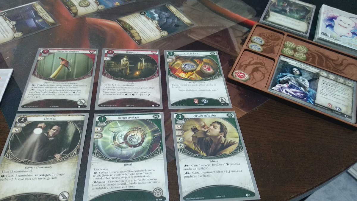MorweNIam's tweet photo. "Rompen las olas neblinosas a lo largo de la costa, 
los soles gemelos se hunden tras el lago, 
se prolongan las sombra
en Carcosa."
                                  La canción de Cassilda

#SurgenEstrellasNegras #SeAcercaElFinal #ArkhamHorrorLCG #RegresoAElCaminoACarcosa https://t.co/wbH1IoANGf