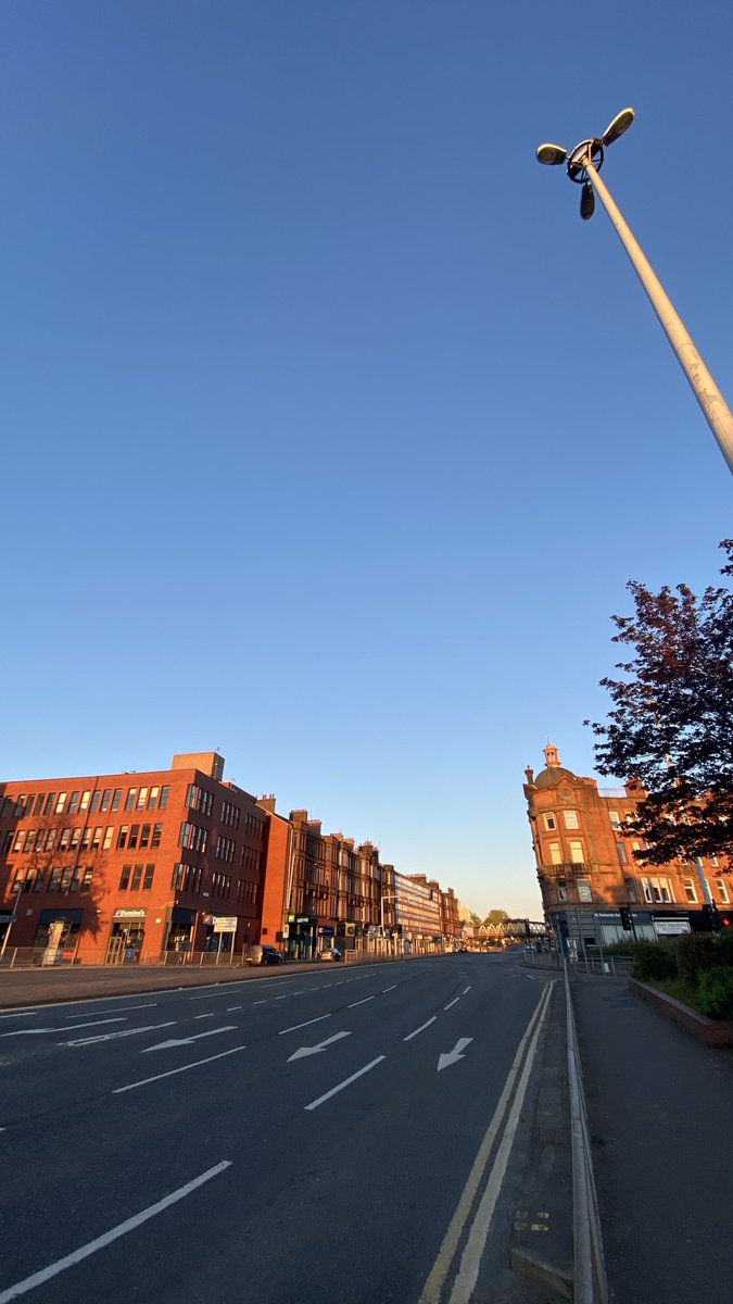 GlasgowWEToday's tweet image. Sky wide ... Anniesland Cross #Mondaywalk #Glasgow #lockdown