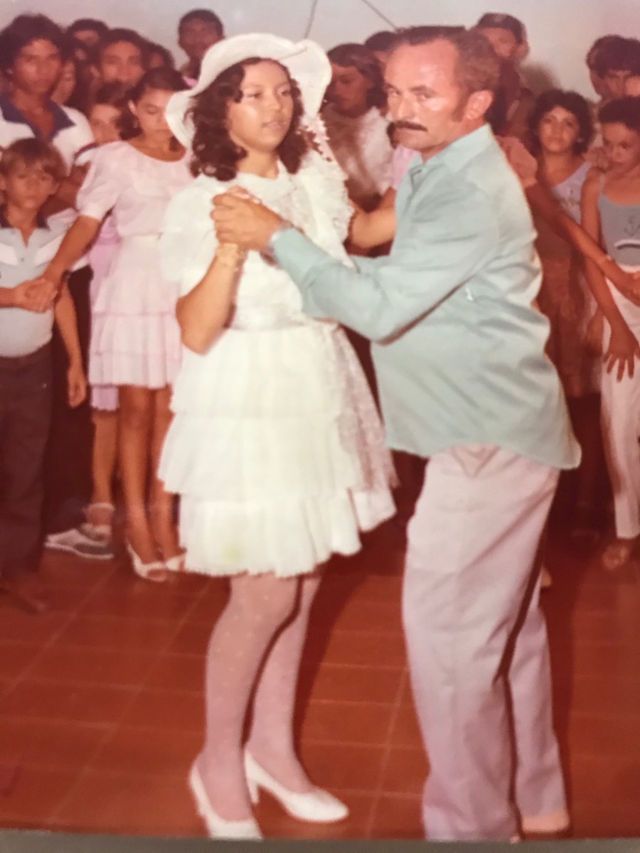 showseliane's tweet photo. DEUS está com José Lima , meu PAI e ficam as maravilhosas lembranças do seu AMOR ❤️ https://t.co/6vIXRD2r0T