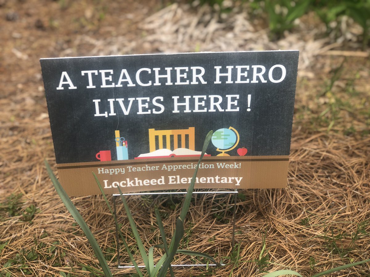 Lockheed2C's tweet photo. Happy teacher appreciation week! This was a sweet surprise! ❤️✈️@LockheedElem @Coretta_Stewart @JillWaldrepAP @anndbooker https://t.co/6qM4XmdZiU